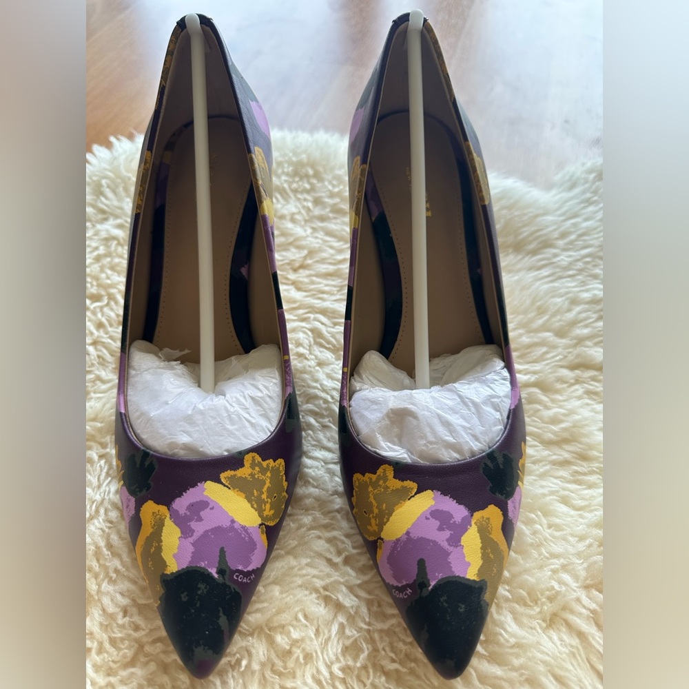 Coach - leather pumps